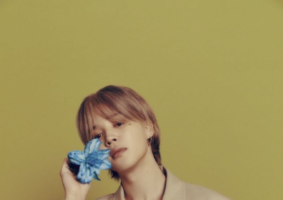 사인 티셔츠 4만8천원…BTS 지민 부친 논란 vs 팬들 "아니다"