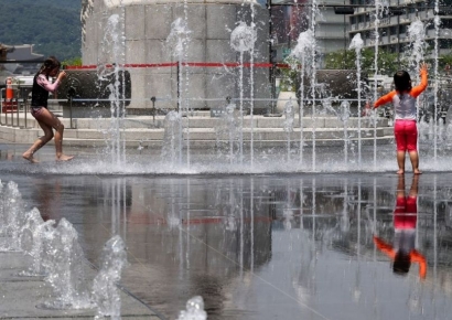 '싸이 흠뻑쇼' 광주콘서트서 관객 4명 병원 이송…온열질환 의심