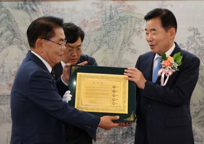 김진표 회고록 후폭풍…野 "대통령이 밝혀야", 與 "제2의 청담동 술자리 의혹"