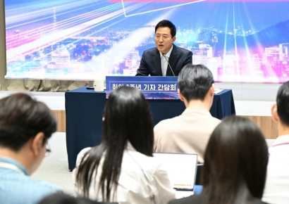 [오세훈 2주년]"현대차 GBC 55층 건립은 새 계획…다시 논의하는게 상식"