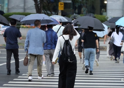 [포토] 장마시작, 우산이 필요해