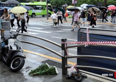 [포토] 서울시청 앞 교통사고 현장