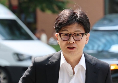 "레드팀 만들겠다" "이재명 잡겠다'…與 전대후보들 '5분 비전 발표'