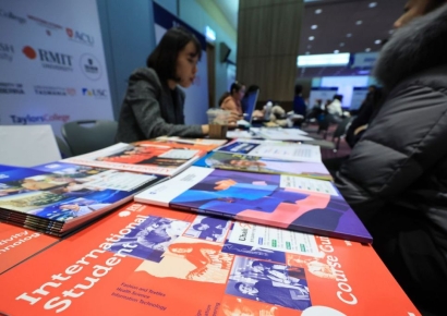 "유학생 수 70만명"…호주 정부, 학생 비자 신청비 두배 이상 올려 