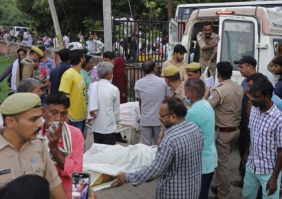 인도 종교행사서 압사사고 100명 이상 사망…대부분 여성