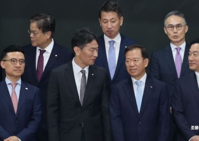 [포토] 대화하는 이복현 원장과 서유석 금투협회장