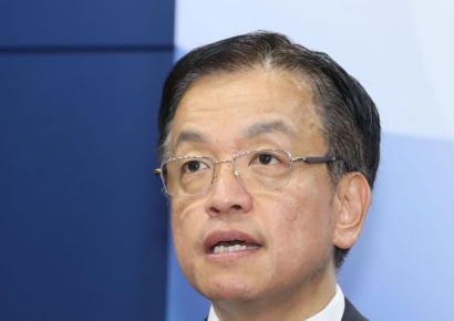 최상목 "7월 물가 일시적 반등…내달부터 안정 흐름" 