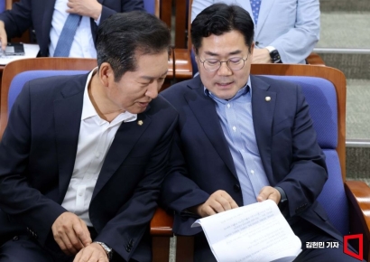 "민주당 당대표 선거, 김어준 vs 李 대통령 구도"…여권서 주장 나와