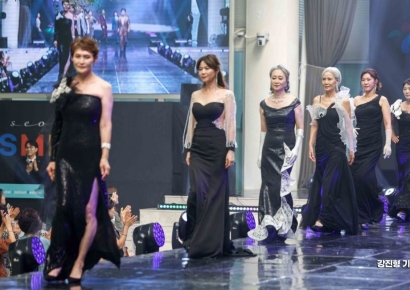 [포토] 멋진 워킹 선보이는 시니어모델