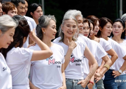 [포토] 아름다운 시니어 모델의 미소