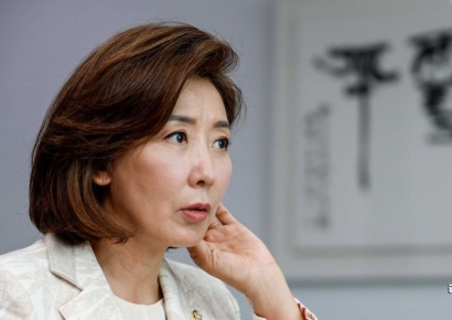 나경원 "팬덤·줄세우기 안 먹혀…이재명 퇴출 내가 적임자"[당권주자 인터뷰]②