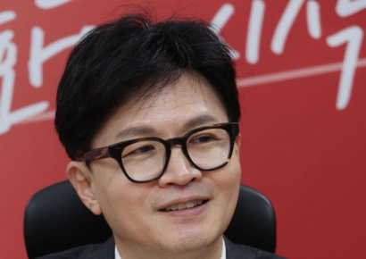 한동훈 "재명이네 마을? 팬덤정치 안 할 것…주제 파악 잘 해야"