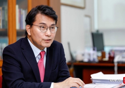 윤상현 "헌재, 이재명 위해 탄핵 심판 일사천리 진행"