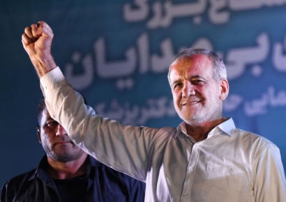 정부, 이란 대통령 당선 페제시키안에 축하…"우호증진 기대" 