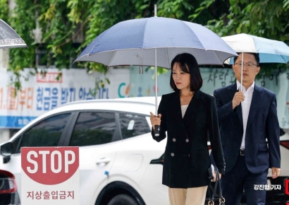 [포토] 인사청문 사무실 출근한 이진숙 방송통신위원장 후보자