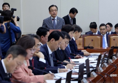 정부, 연구용 자율주행차 허가 9년으로 확대