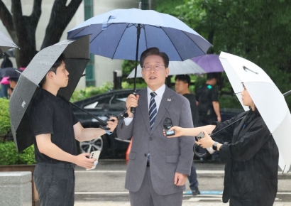 이재명 "무도한 정권이 정치검찰 이용 치졸하게 폭력적 보복"