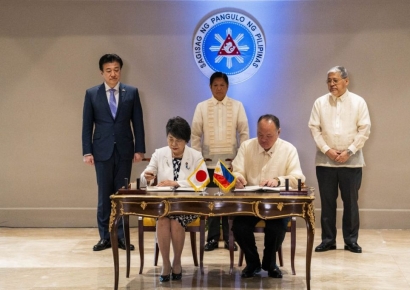 日·필리핀 파병 길 연다…남중국해 中 견제 '의기투합'