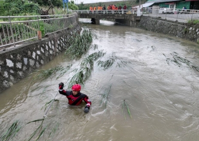 "비 너무 많이 와서 배달 못 해"…경산서 급류에 휩쓸린 40대女 실종