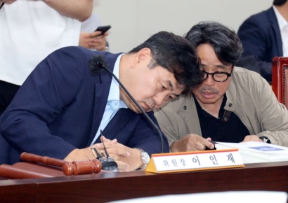 최저임금 1차 수정안…1만1200원 vs 9870원(종합) 