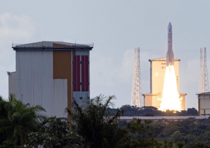 '4년 지연' 아리안 6호 발사…스페이스X와 경쟁 기대