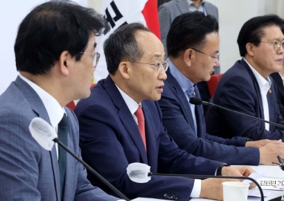 [포토] 추경호 "尹대통령 탄핵 청문회, 증인 출석 의무 없다"