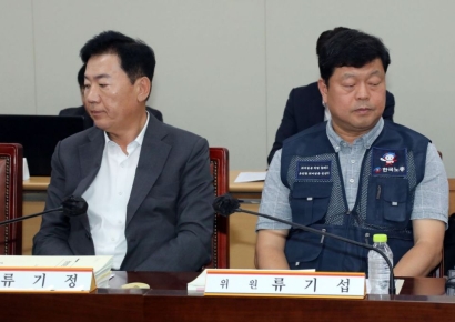 12시간 밤샘협상 끝 표결…올해도 최저임금 노사합의 없었다