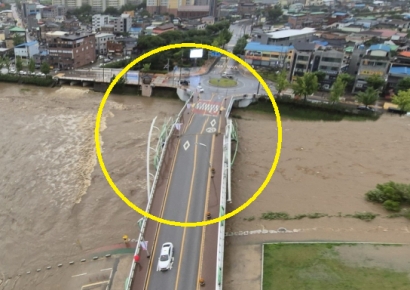 "폭우에 다리가 무너졌다"…난리난 '거창교 사진' 속지 마세요