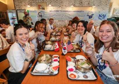 [포토] '한국 삼계탕 최고!'