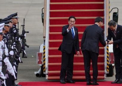 지지통신 "日기시다 지지율 역대 최저…15.5%"