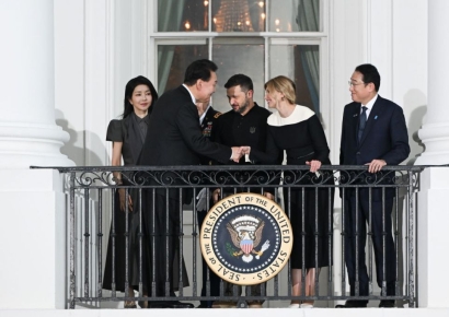 우크라이나 나토 가입 논의 못해…"푸틴 악용할 그림자 남겨"