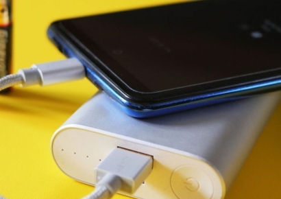 "안전 인증 통과했다고 믿었는데…" 지하철서 보조배터리 또 폭발