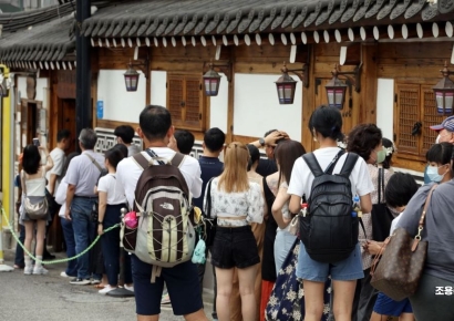 [포토] 삼계탕집 앞 늘어선 줄