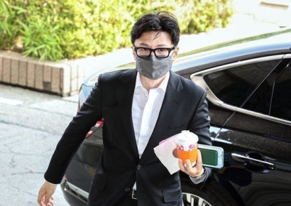 "한동훈, 장예찬에 이준석 까달라 사주"…댓글팀 의혹 또 논란