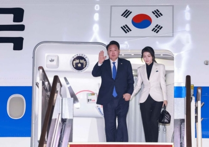 尹, 나토정상회의 참석 후 귀국…2박5일 방미 일정 마무리 