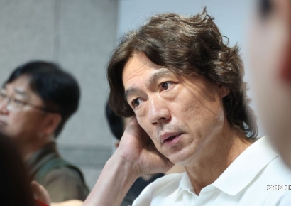 [포토] 기자회견 하는 홍명보 감독