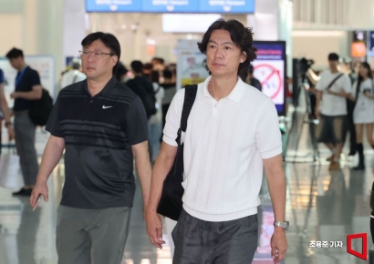 [포토] 코치 선임 위해 유럽가는 홍명보 감독