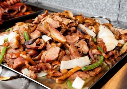 "오리고기 먹고 중태빠진 3명, 같은 테이블서 식사"