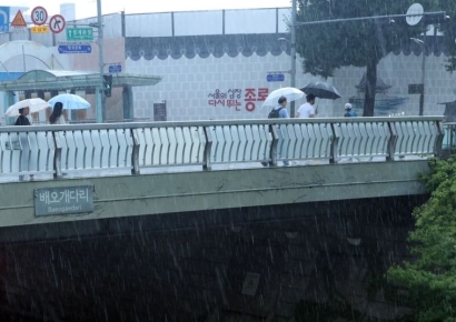 [포토] 호우로 출입 통제된 청계천