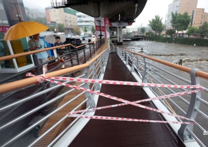 [포토] 출입통제 된 홍제천