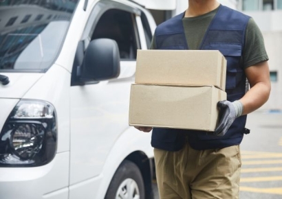 "'문앞' 요청한 택배, 물젖은 복도에…항의하니 욕설·폭언"