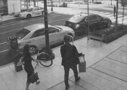 美 검찰 공소장 보니…"韓 국정원이 수미 테리에 명품백 선물" 