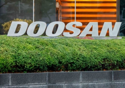 두산 '주주 달래기' 통할까…금감원 심사 통과에 촉각