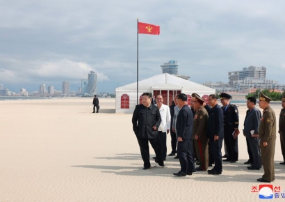 "국보급 해안공원 만들라" 김정은, 왜 관광업 꽂혔을까