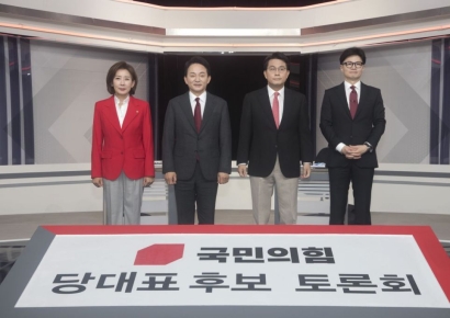 나경원 "한동훈, 文정부 때 칼 잘 들더니"…한동훈 "공소 취소 청탁, 거절이 맞다"