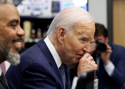 WP "펠로시, 민주당에 바이든 사퇴 결정 임박 알려"(상보)