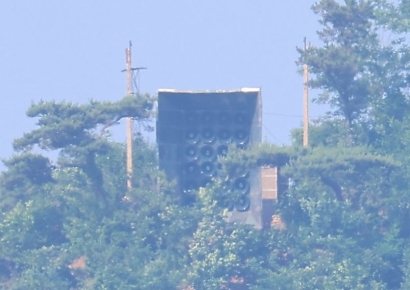 北 오물풍선 살포…대북방송으로 맞대응[양낙규의 Defence Club]