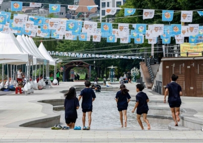 [포토] 장맛비 주춤, '다시 시작된 찜통더위'
