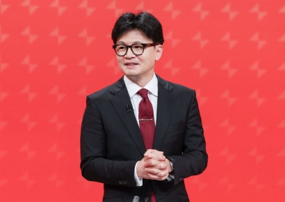 한동훈 "패스트트랙 사건, 윤통이 기소"…쏟아지는 구설수  