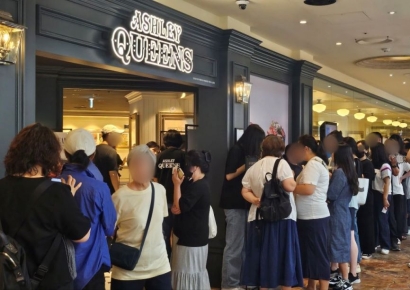 "배불리 먹고 후식까지 한번에 가능"…다시 전성기 맞은 뷔페·무한리필